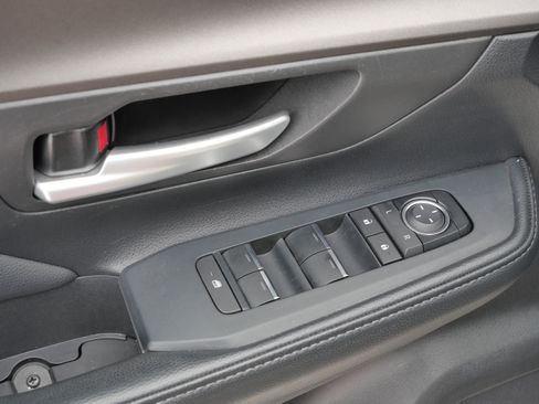 Used 2024 Toyota Grand Highlander XLE image 19