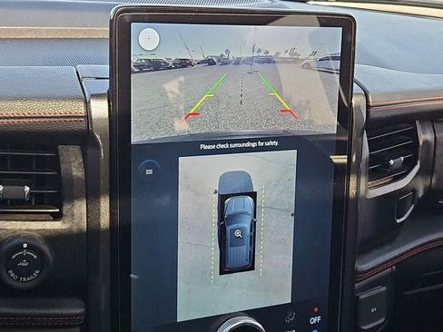 Used 2023 Ford Expedition Limited image 17