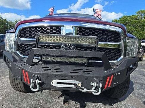 Used 2017 RAM 1500 Classic SLT AWD/4WD image 12
