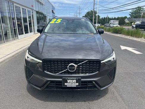 Certified 2025 Volvo XC60 B5 Plus AWD/4WD image 7