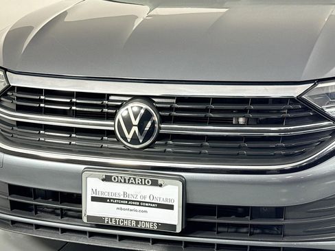 Used 2022 Volkswagen Jetta SE image 12
