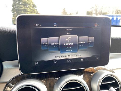 Used 2019 Mercedes-Benz GLC 300 GLC 300 image 20