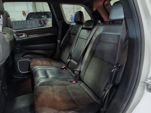 Used 2019 Jeep Grand Cherokee SRT image 8