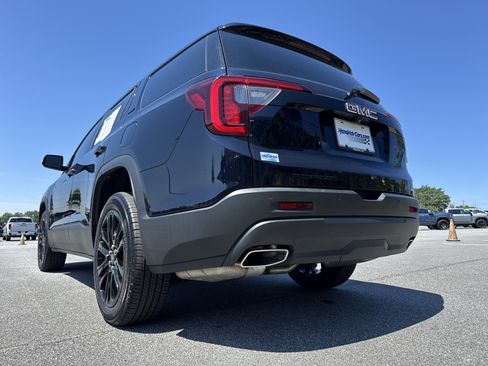 Used 2022 GMC Acadia SLT w/ Elevation Edition FWD image 8