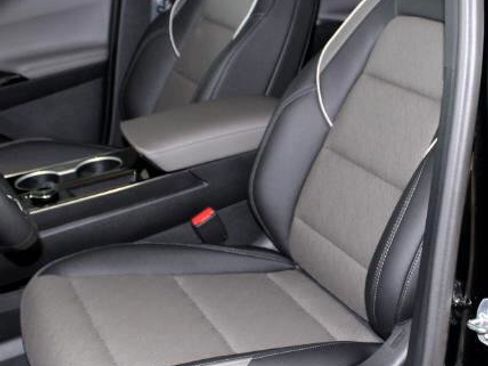 New 2026 Chevrolet Equinox LT w/ Convenience Package II image 18