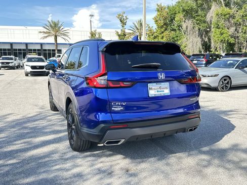 Used 2024 Honda CR-V Sport Touring image 4
