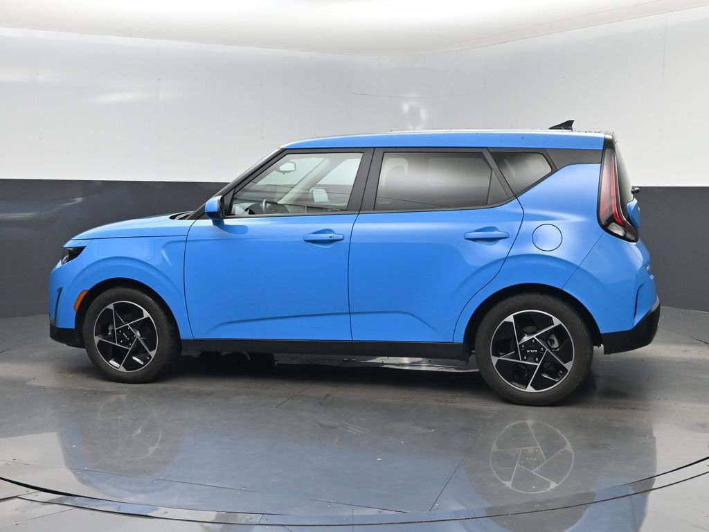 Used 2023 Kia Soul EX FWD image 10