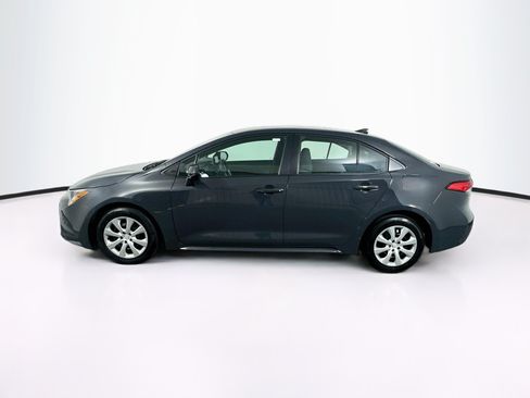 Used 2025 Toyota Corolla LE FWD image 4