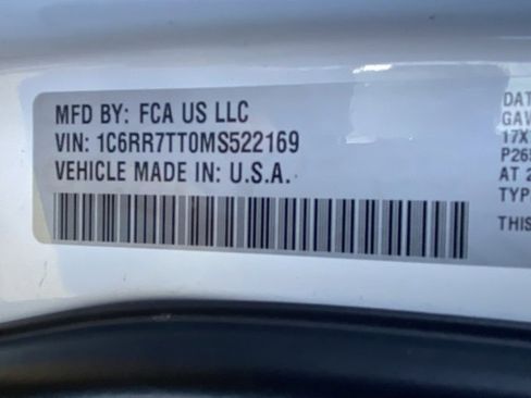 Used 2021 RAM 1500 Classic SLT image 25