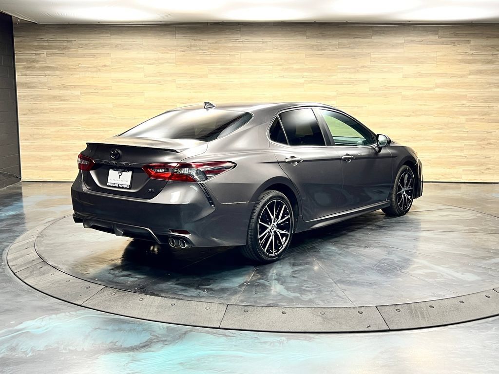 Used 2022 Toyota Camry SE w/ Carpet Mat Package (TMS) FWD image 23