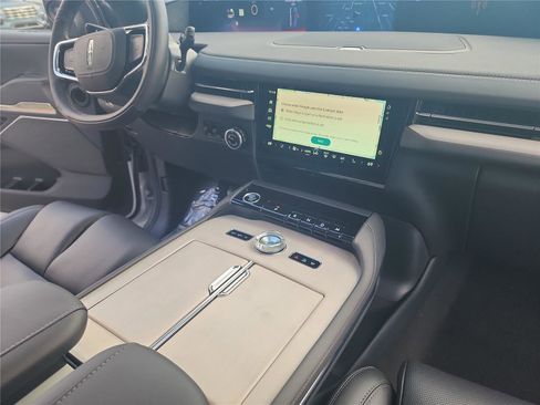 New 2026 Lincoln Navigator L Reserve w/ Jet Appearance Package image 30