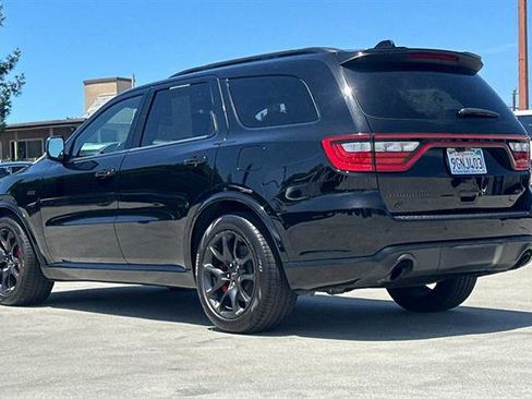Used 2022 Dodge Durango SRT w/ Technology Group AWD/4WD image 5