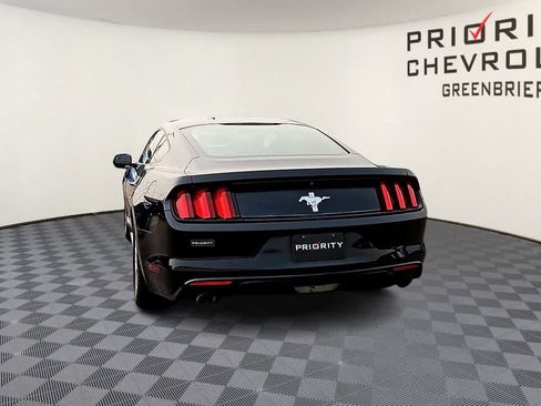 Used 2015 Ford Mustang Coupe RWD image 7