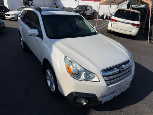Used 2014 Subaru Outback 2.5i Premium AWD/4WD image 10