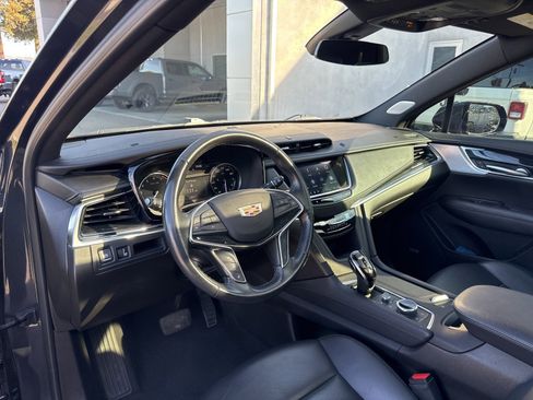 Used 2023 Cadillac XT5 Premium Luxury image 16