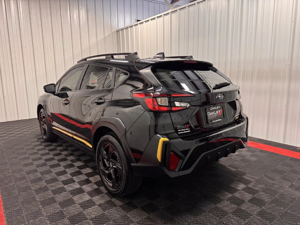 Used 2025 Subaru Crosstrek 2.5i Sport AWD/4WD image 2