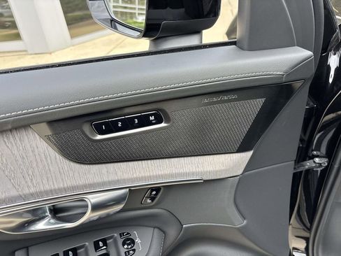 New 2026 Volvo XC90 B6 Ultra w/ Protection Package Premier image 12
