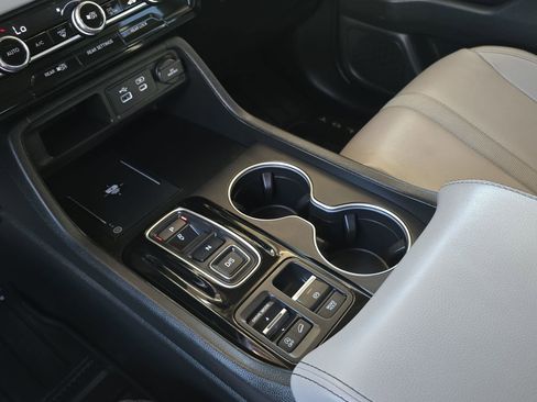 Certified 2025 Honda Pilot Touring image 25