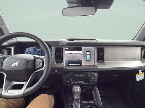 New 2026 Ford Bronco Outer Banks w/ Sasquatch Package AWD/4WD image 24