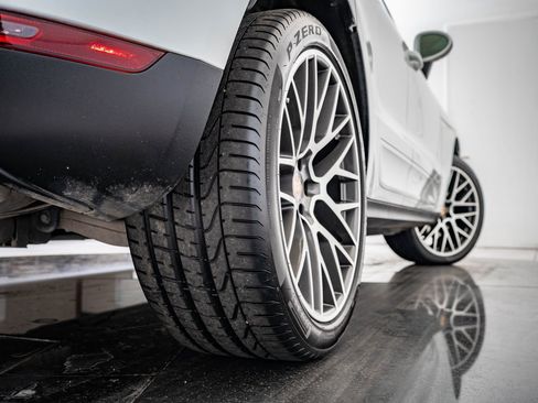 Used 2019 Porsche Macan S image 53