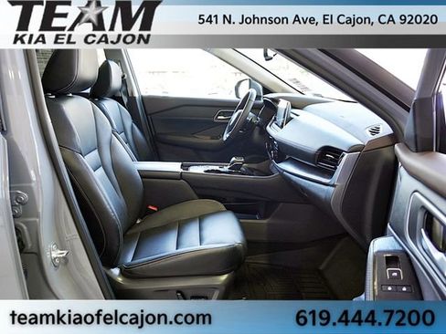 Used 2021 Nissan Rogue SL image 11