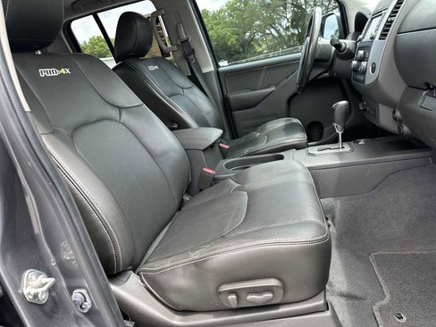 Used 2020 Nissan Frontier PRO-4X w/ Pro-4x Utility Package AWD/4WD image 26