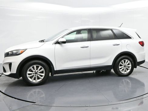 Used 2019 Kia Sorento L image 4