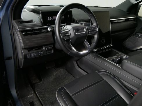 Used 2025 GMC Sierra EV Denali AWD/4WD image 14