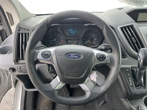 Used 2018 Ford Transit 350 XLT image 9