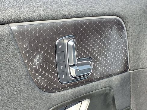 Used 2025 Mercedes-Benz GLA 250 4MATIC image 4