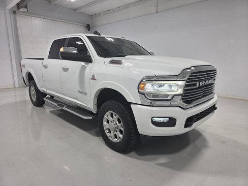 Used 2022 RAM 2500 Laramie AWD/4WD image 1