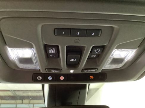 Used 2022 GMC Sierra 1500 SLT image 21