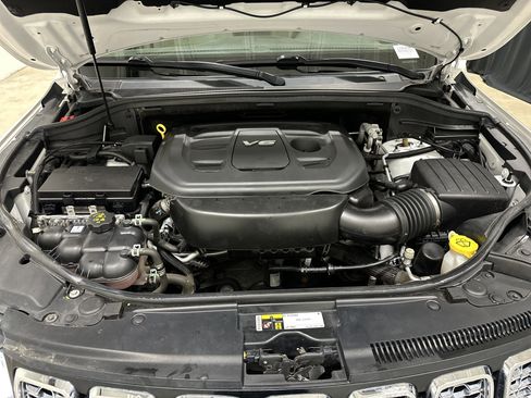 Used 2017 Jeep Grand Cherokee Overland image 34