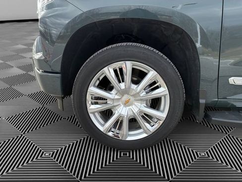 New 2026 Chevrolet Silverado 1500 High Country w/ Technology Package AWD/4WD image 9