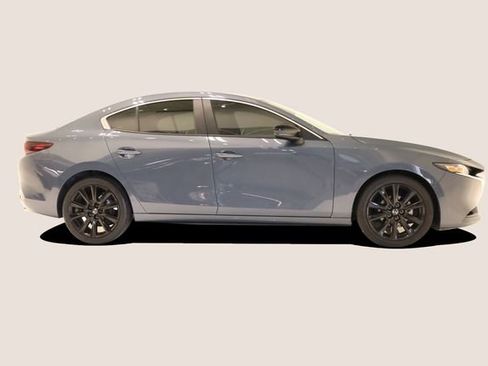 Used 2023 MAZDA MAZDA3 s FWD image 4