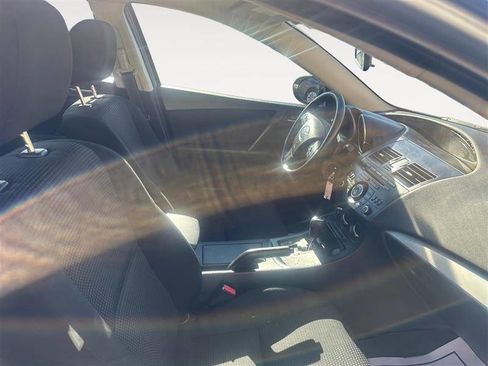 Used 2013 MAZDA MAZDA3 i Sport image 15