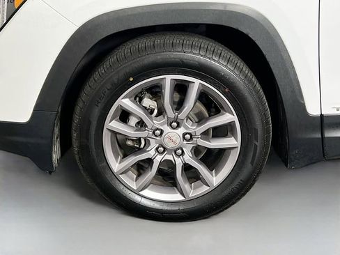 Used 2024 GMC Terrain SLT FWD image 27