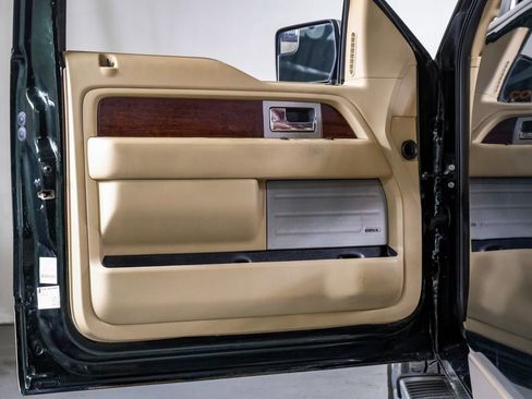 Used 2013 Ford F150 King Ranch w/ King Ranch Luxury Pkg image 32