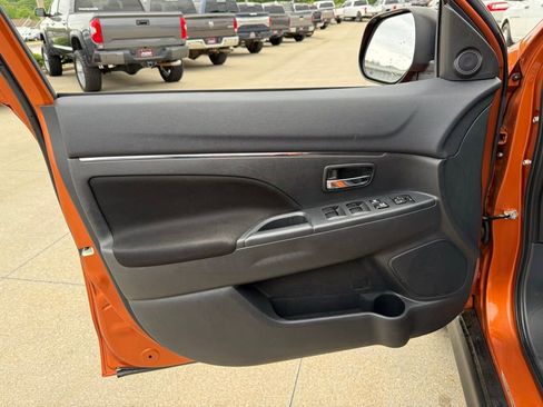 Used 2020 Mitsubishi Outlander Sport SE AWD/4WD image 22