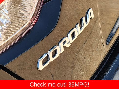 Used 2023 Toyota Corolla SE FWD image 18