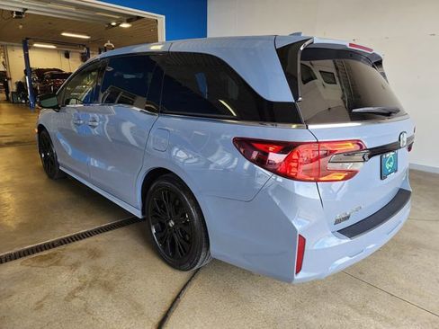 Used 2025 Honda Odyssey Sport-L image 2