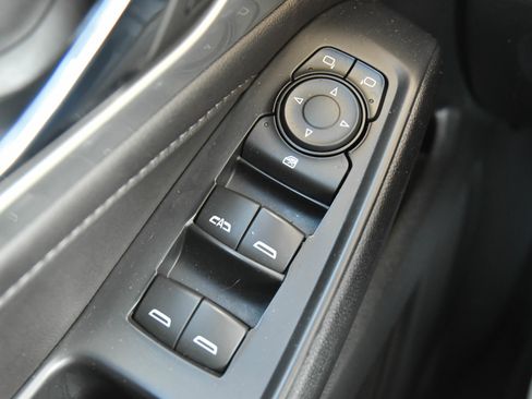 Used 2022 Chevrolet Traverse LT image 31