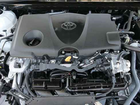 Used 2024 Toyota Camry SE FWD image 29