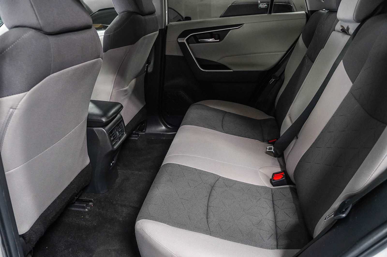 Used 2023 Toyota RAV4 XLE w/ Convenience Package FWD image 22