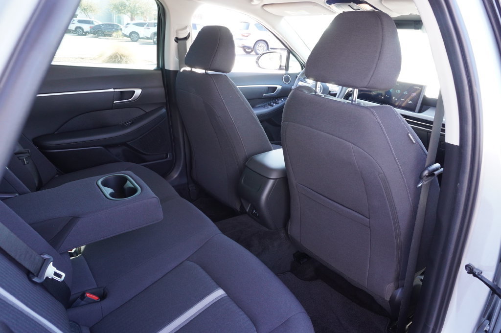 Used 2025 Hyundai Sonata SEL AWD/4WD image 10