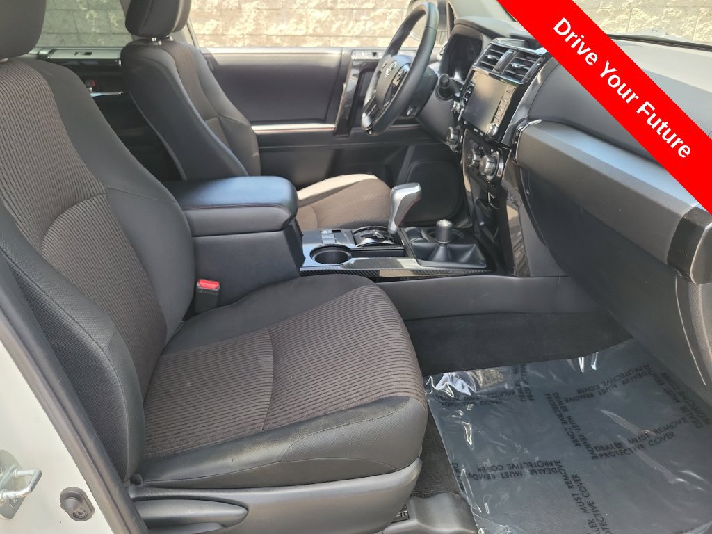Used 2022 Toyota 4Runner TRD Off-Road AWD/4WD image 19