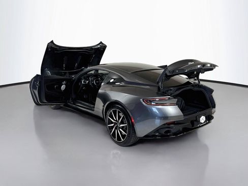 Used 2017 Aston Martin DB11 V12 RWD image 39