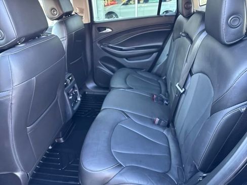 Used 2017 Buick Envision Essence image 29
