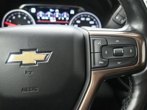 Used 2019 Chevrolet Silverado 1500 High Country w/ High Country Premium Package AWD/4WD image 28