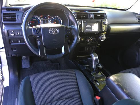 Used 2018 Toyota 4Runner TRD Off-Road w/ TRD Performance Package AWD/4WD image 22